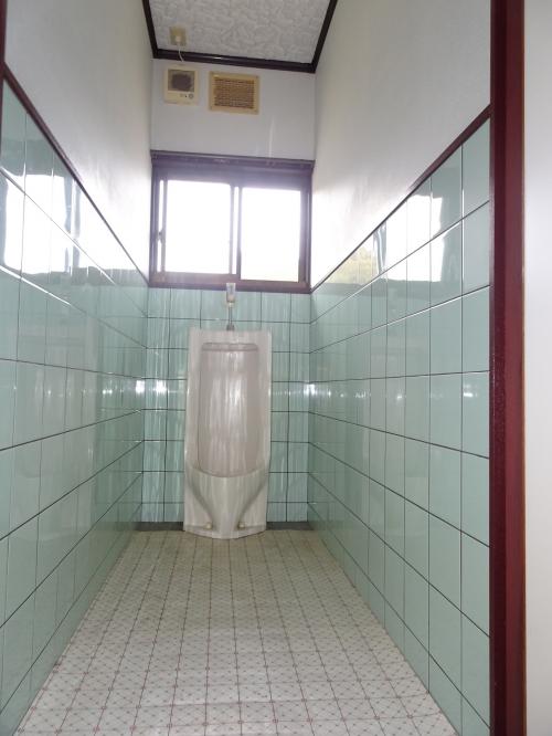 男子トイレの画像