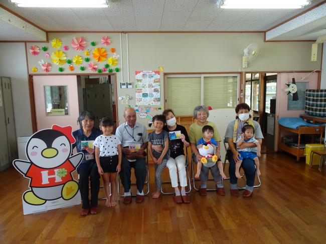 修道保育所訪問の様子