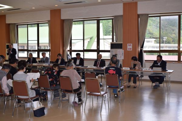 令和7年10月5日開催　第1回議会報告会（筒賀会場）